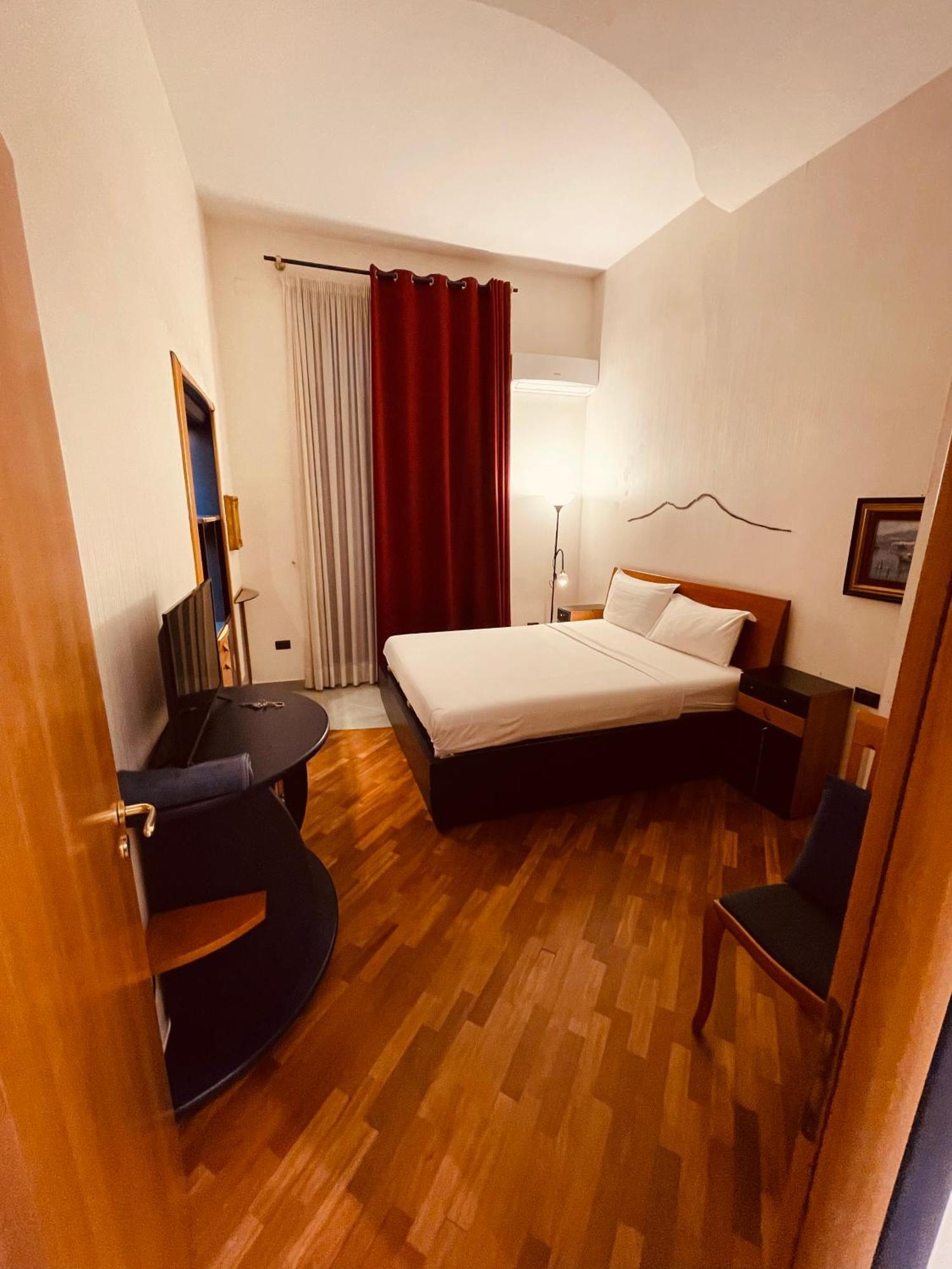 نابولي Nova Rooms المظهر الخارجي الصورة